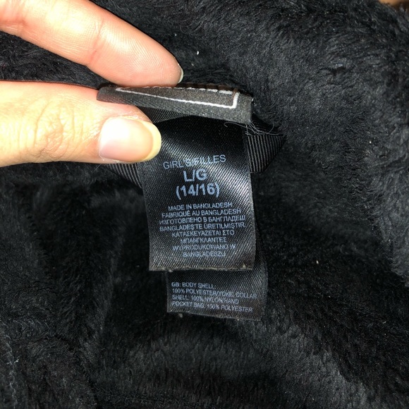 North face black fuzzy coat - Picture 4 of 4